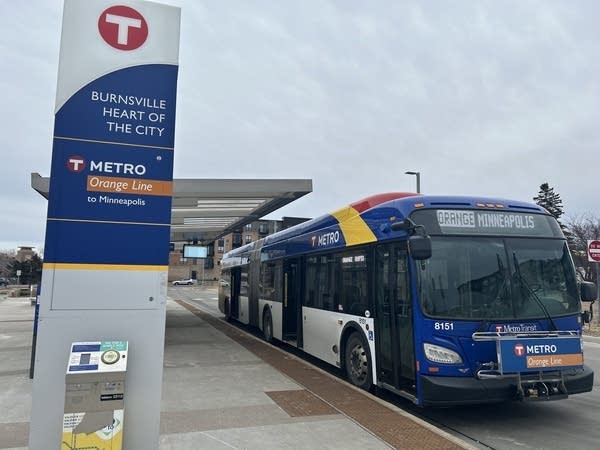 Orange Line Metro Bus